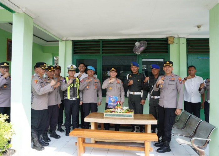 Perkuat Sinergitas TNI-Polri, Kapolres Bojonegoro Beri Kejutan di HUT ke-80 Pomad 