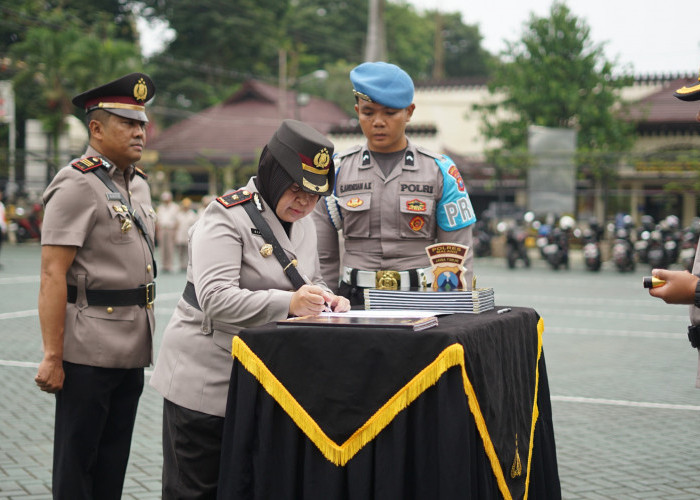 Kapolres Malang Pimpin Sertijab Pejabat Baru, Kabag SDM Bergeser Jabat Kabaglog