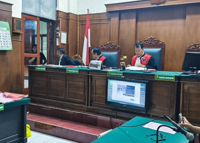 Beli dan Langsung Icip Sabu di Kos, Dua Pria di Surabaya Divonis 7 Tahun Penjara