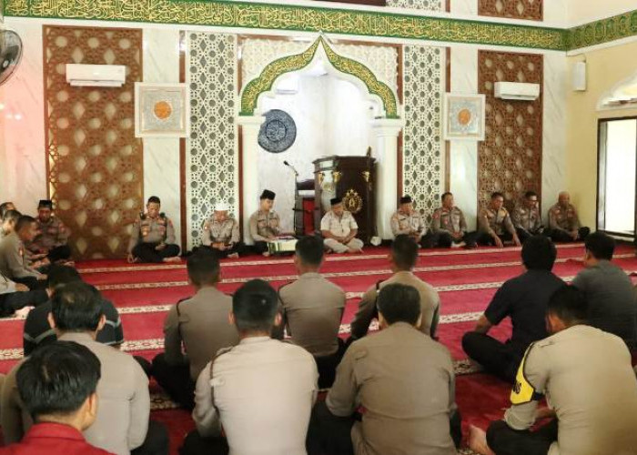 Asah Imtaq Anggota, Wakapolres Bangkalan Pandu Kegiatan Binrohtal di Awal Ramadan 