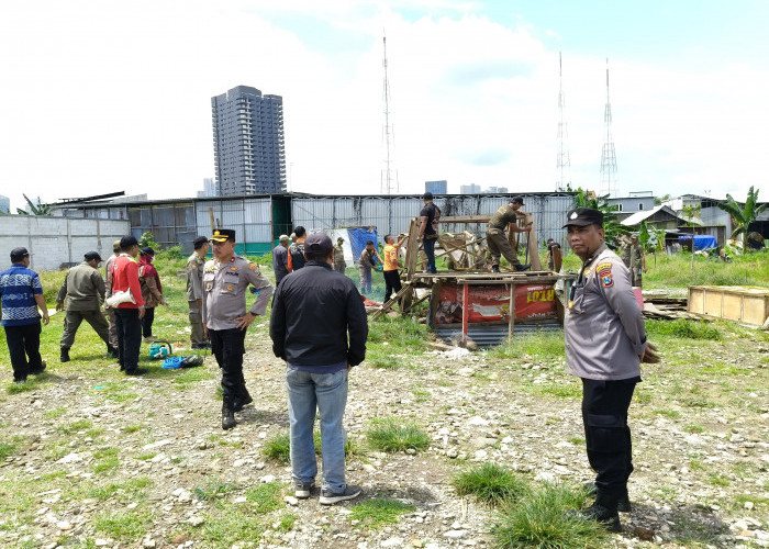 Jelang Ramadan, Polsek Tandes Bersama Tiga Pilar Tertibkan Bekupon di Karangpoh