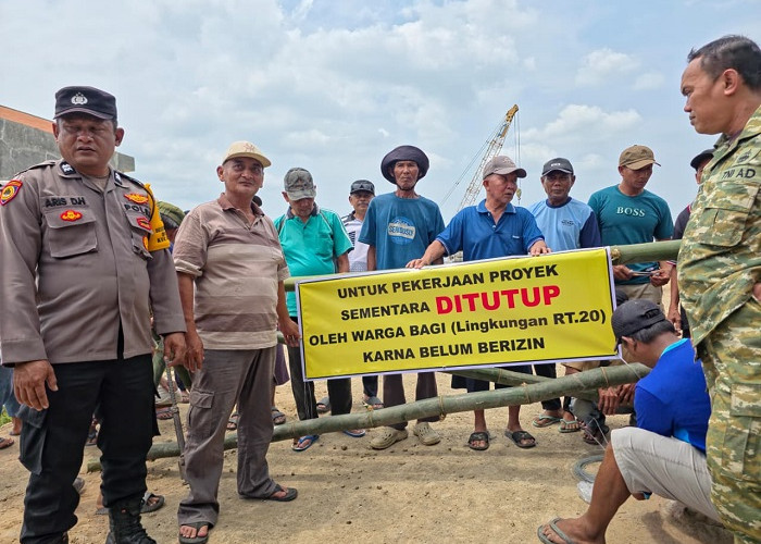 Warga Desa Bagi Madiun Tutup Akses Proyek Pabrik Sepatu, Klaim Izin Belum Terbit