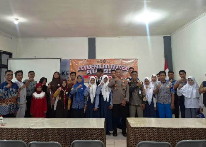 Polres Pelabuhan Tanjung Perak Beri Pembekalan Polisi Siswa di Kecamatan Semampir