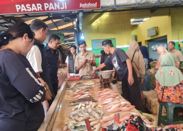 Harga Bahan Pokok Situbondo Stabil Jelang Natal dan Tahun Baru, Sebagian Justru Turun