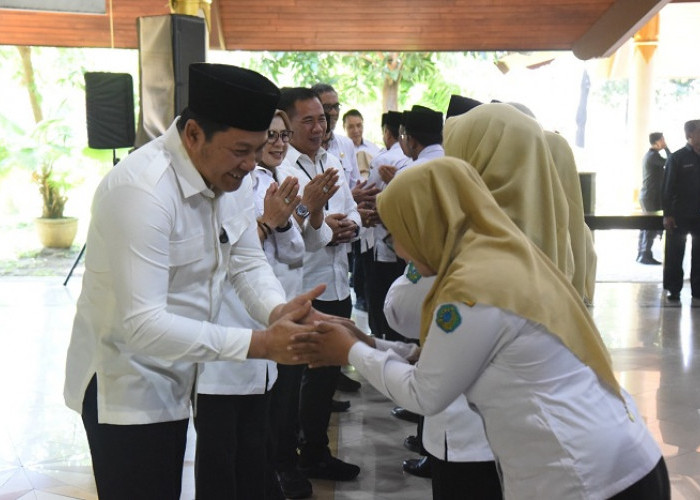 254 Kepala SDN dan SMPN Dikukuhkan,  Bupati Sidoarjo Minta Mereka Cegah Anak Putus Sekolah