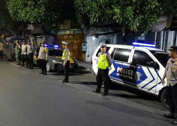 Polsek Sawahan Gencarkan Patroli Gabungan, Antisipasi Gangguan Kamtibmas