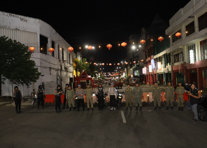 Tingkatkan Keamanan, Polres Pelabuhan Tanjung Perak Gelar Patroli Skala Besar
