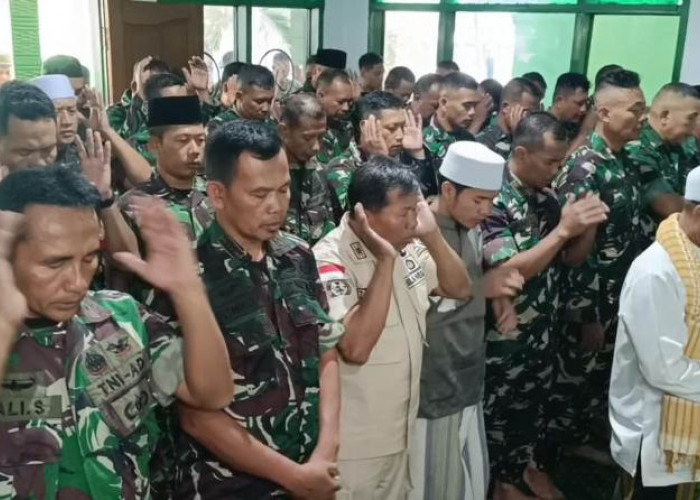 Kodim 0830/Surabaya Gelar Salat Gaib untuk Tiga Prajurit TNI Gugur di Lebanon
