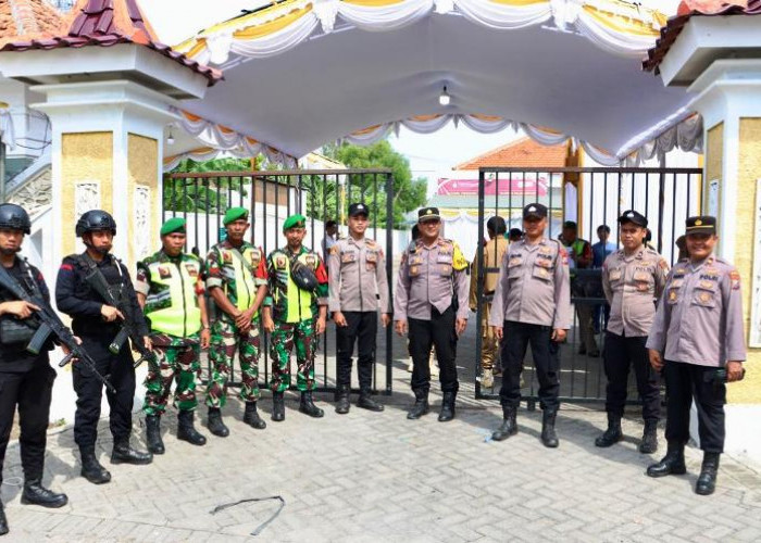 Polres Bangkalan Kawal Rapat Pleno Rekapitulasi Pilkada di Kantor KPUD