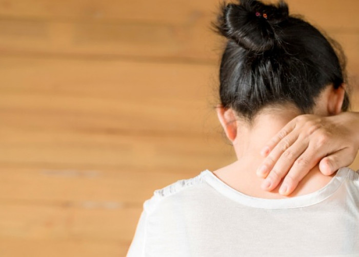 Leher Belakang Kaku dan Sakit, Ini Penyebab yang Sering Terjadi