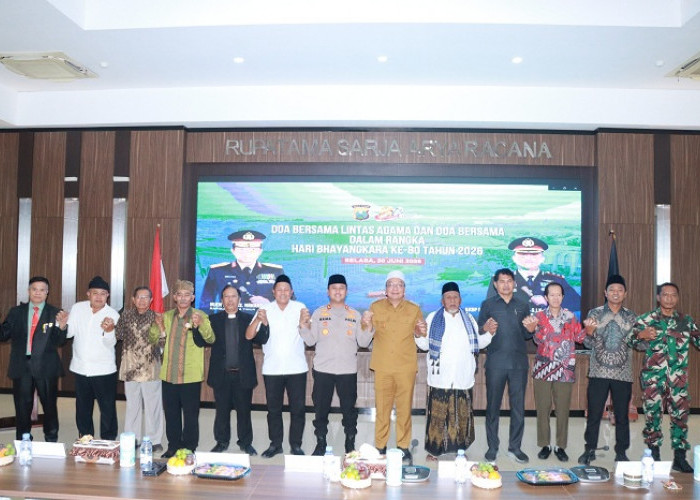 Polres Gresik Gelar Doa Bersama Lintas Agama Sambut Hari Bhayangkara Ke-80