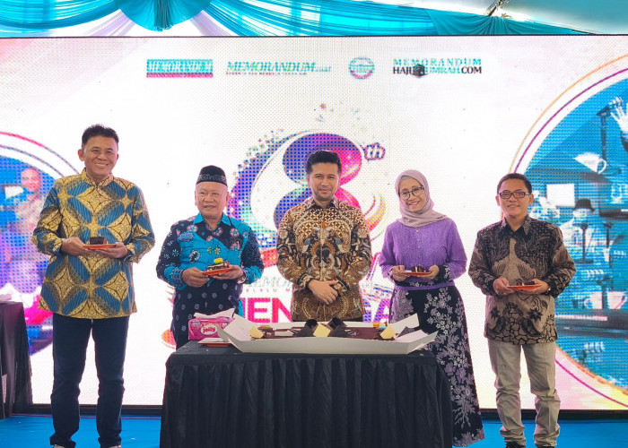 Meriah, Wagub Jatim Emil Elistianto Dardak Buka Puncak Perayaan HUT Ke-8 Memorandum Online