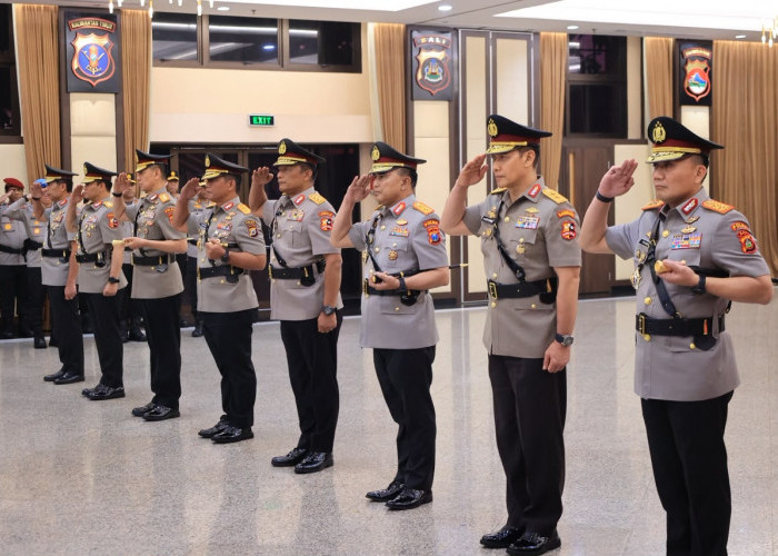 Sertijab Lima Pejabat Polri, Kapolri Tekankan Pelayanan kepada Masyarakat