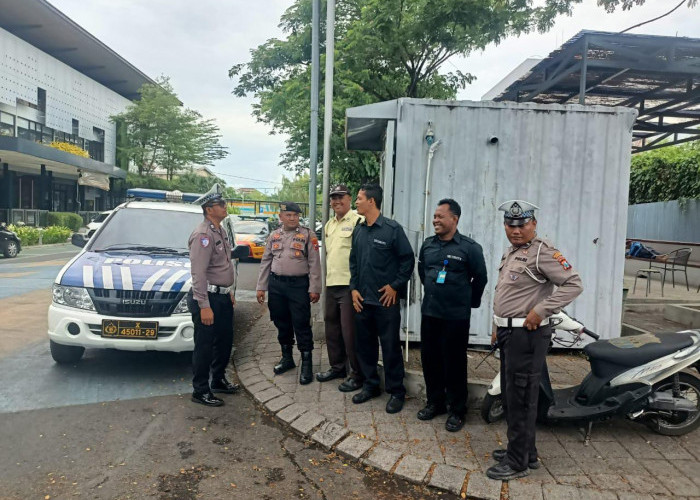 Polsek Mulyorejo Giat Patroli di Perumahan Babatan Pantai, Jaga Keamanan Rumah Kosong