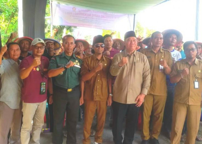 Hadapi Musim Kemarau, BHS Bantu Pompa Air Petani Bakungpringgodani Sidoarjo