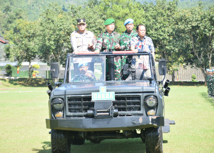 Jaga Damai di Tanah Konflik, Ratusan Ksatria Yonif 514/SY Kostrad Resmi Diberangkatkan