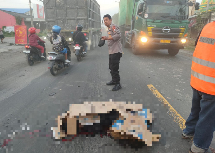 Jadi Korban Tabrak Lari di Manyar, Warga Babakbawo Tutup Usia