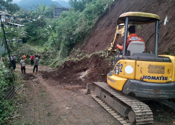 Diterjang Puting Beliung dan Longsor, BPBD Kabupaten Malang Pastikan Tak Ada Korban Jiwa
