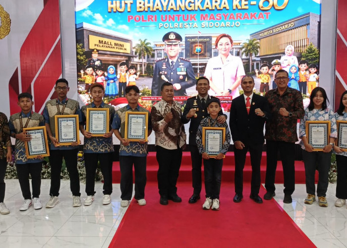 Atlet Karate Dapat Penghargaan dari Kapolresta Sidoarjo