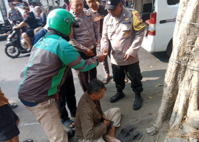 Gagal Nyalip di Persimpangan Baruna, Mobil Boks Hantam Sepeda Motor
