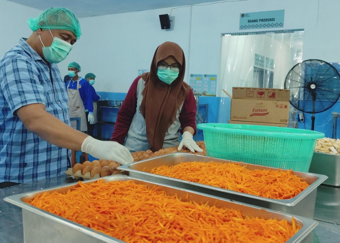 Puji Standar SOP, Anggota DPRD Kabupaten Madiun Apresiasi Kualitas Dapur SPPG 3 Polres