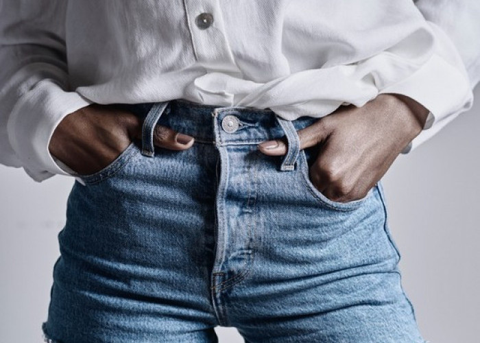 Bosan Bercelana Panjang? Coba Tips Padu Padan Jeans Pendek dengan Pakaian Lain