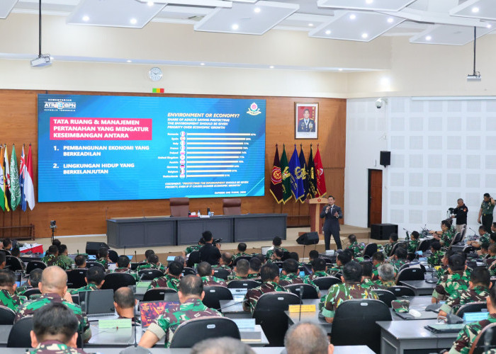 Menteri AHY Berikan Ceramah Pembekalan kepada Pasis Dikreg LII Sesko TNI