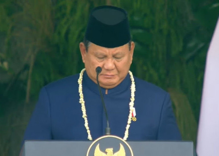 Awali Upacara HUT ke-81 RI, Presiden Prabowo Ajak Seluruh Peserta Berdoa untuk Korban Bencana