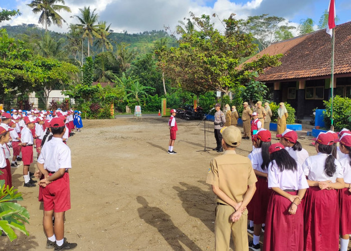 Antisipasi Kenakalan Remaja, Polres Tulungagung Berikan Pembinaan di Sekolah