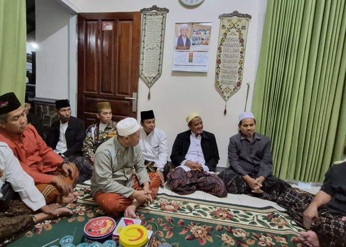 Sowan ke Cucu Hadratusyaikh Pengurus MWCNU Balongbendo Sidoarjo Dapat Wejangan Keikhlasan