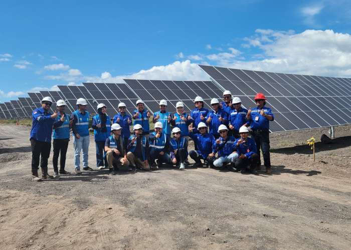 EVP MKJ PT PLN (Persero) dan GM PT PLN (Persero) UIP JBTB Tinjau Pembangunan PLTS Bali Timur