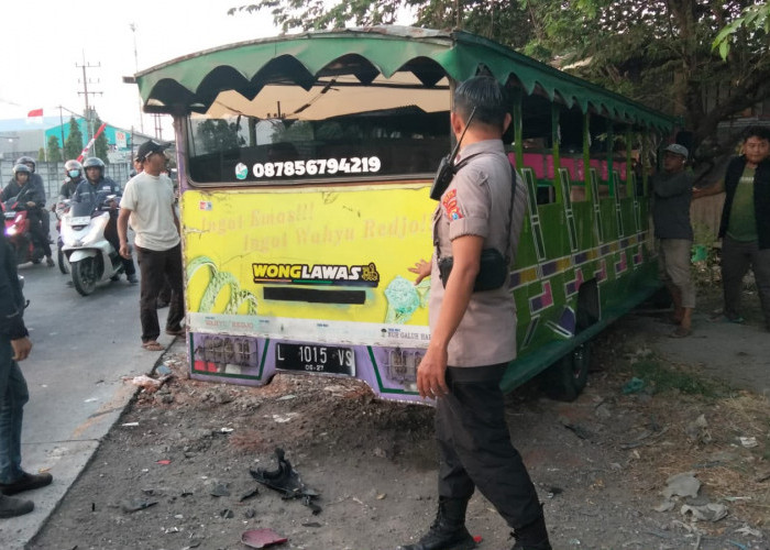 Bus Odong-odong Senggol Motor di Boboh Menganti, 1 Tewas 2 Luka Berat