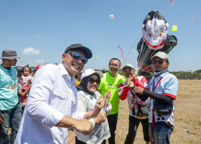 Layang-Layang Punakawan Jadi Primadona Surabaya Kite Festival 2026, Diikuti Peserta Mancanegara