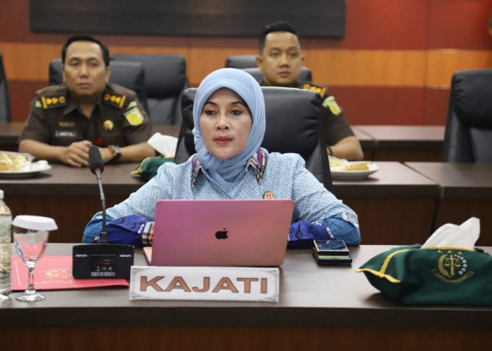 Tanggapan Lengkap Kajati Jatim Dr Mia Amiati Terkait OTT KPK Terhadap 2 Oknum Jaksa di Bondowoso