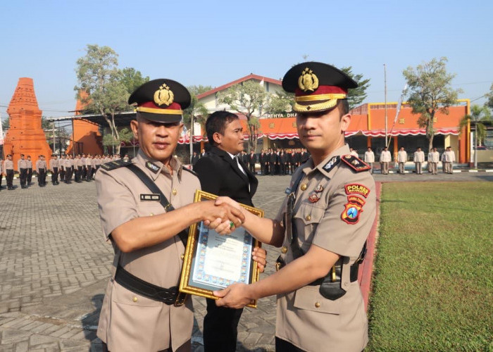 Hari Juang Polri, Polres Mojokerto Beri Penghargaan Personel Berdedikasi dan Responsif
