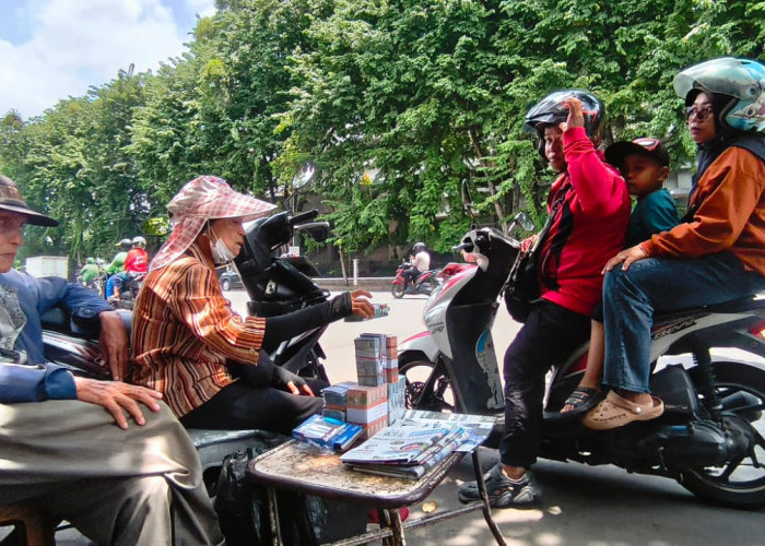 Fenomena Jasa Penukaran Uang Baru, Menjemput Rezeki Jelang Lebaran