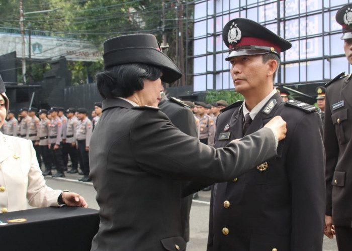 Wujud Dedikasi Tanpa Cacat, 39 Personel Polresta Malang Kota Terima Satyalancana Pengabdian