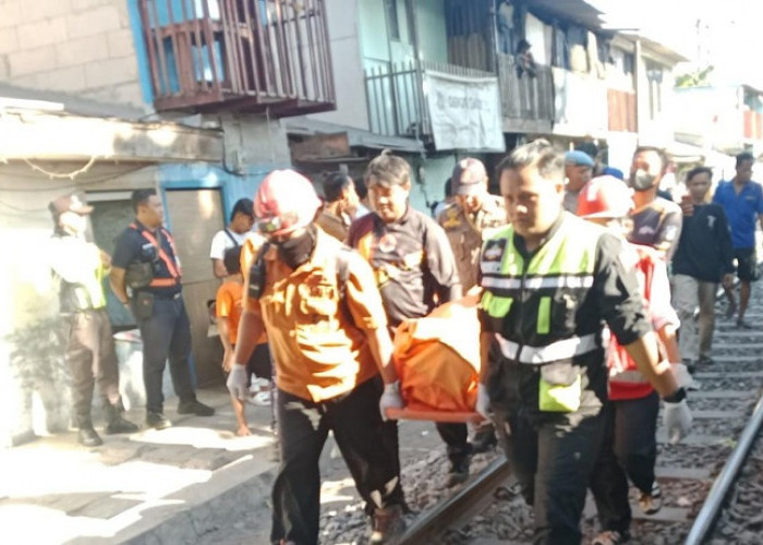 Lansia 70 Tahun Tewas Tersambar Lokomotif KA 2528 di Krembangan Surabaya