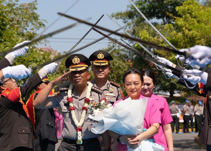 AKBP Bobby A Condroputra Resmi Nakhodai Polresta Sidoarjo, Christian Tobing Bertugas di SSDM Polri