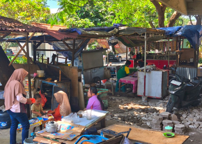 Terungkap! PKL Luar Pasar Rungkut Baru Setor Sewa Lahan hingga Rp 500 Ribu ke Pengelola