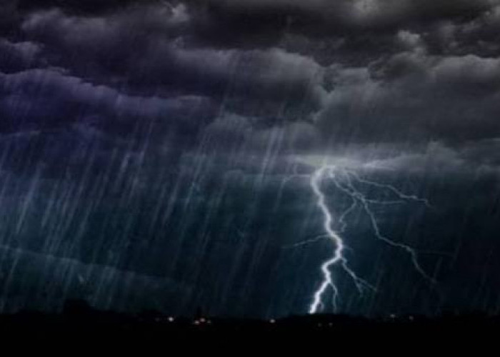 Prakiraan Cuaca Jatim 11 April 2026: 2 Wilayah Waspadai Hujan Disertai Petir