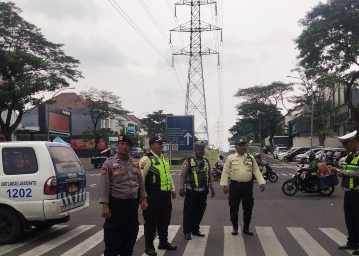 Polsek Lakarsantri Gelar Patroli Kota Presisi di Citraland, Persempit Ruang Gerak Pelaku Kejahatan Jalanan