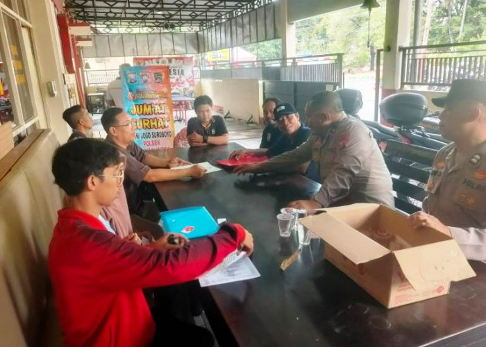 Polsek Sukomanunggal Gelar Jumat Curhat, Serap Langsung Aspirasi Warga Surabaya