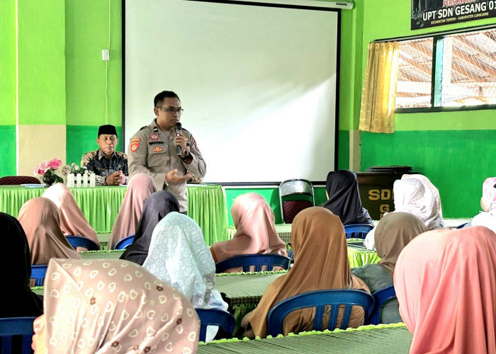 Polsek Tempeh Sosialisasikan Bahaya Sepeda Motor Listrik kepada Siswa SDN 01 Gesang