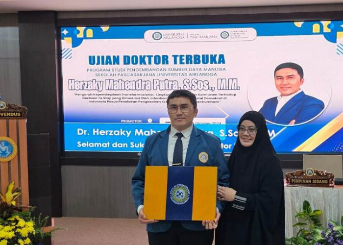 Jalani Sidang Doktor PSDM, Herzaky Kaji Soal Efektivitas Kepemimpinan Transformasional ala AHY