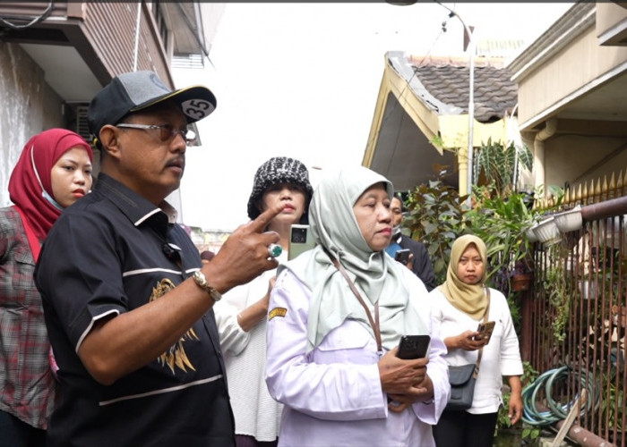 Wawali Armuji Sidak Langsung Dugaan Penipuan Tour Trip and Travel di Surabaya