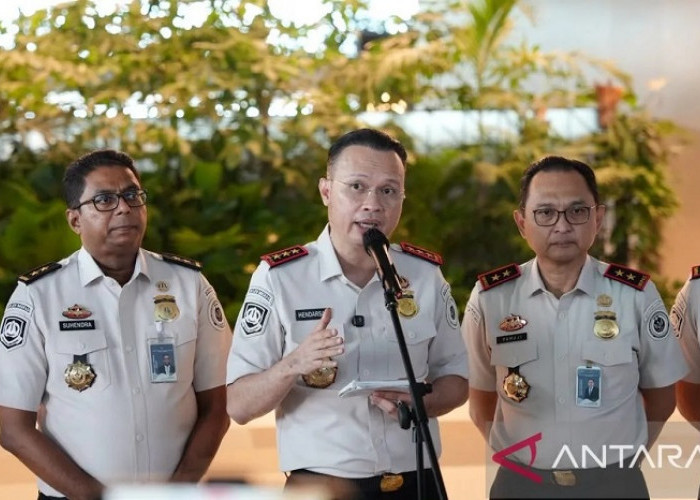 Erupsi Gunung Anak Krakatau, 26 WNA Dapat ITKT Gratis