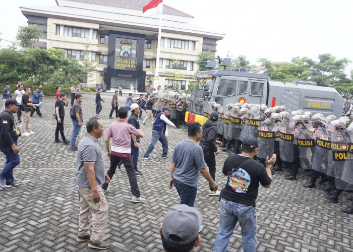 Polisi Sidoarjo  Simulasi Dalmas