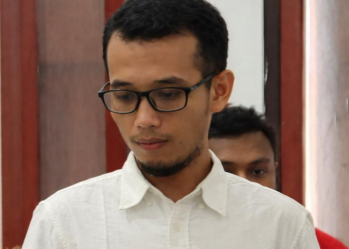 Jual 13 Keping Emas Antam Fiktif Rp211 Juta, Panji Wicaksono Dituntut 2,5 Tahun Bui