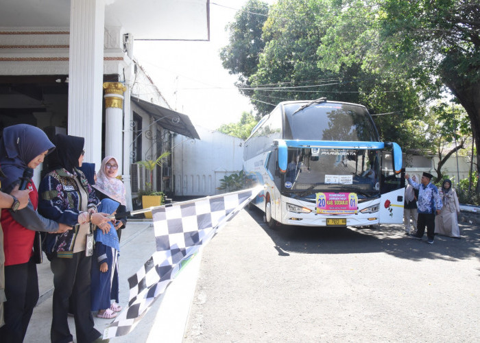 Rombongan Pertama CJH dari Sidoarjo Diberangkatkan